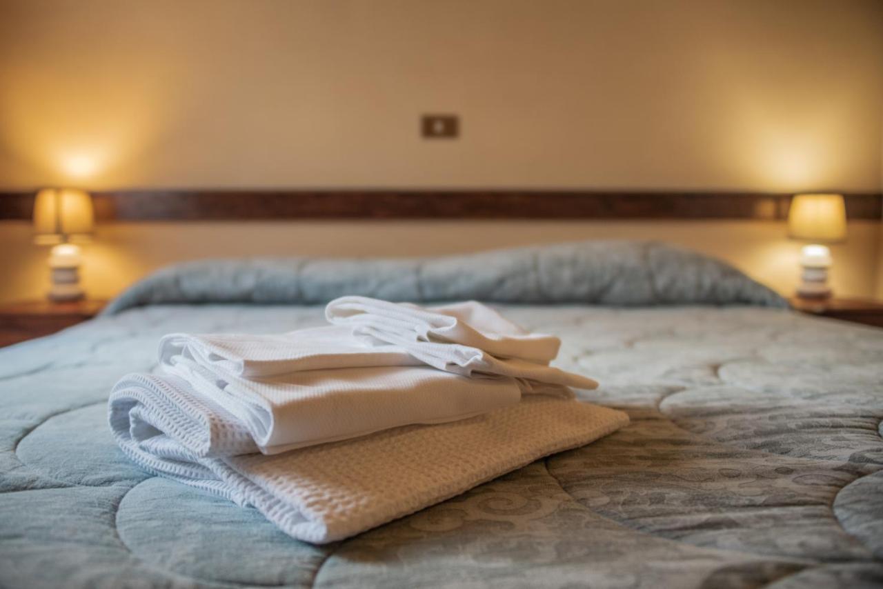 Dimora Fresilia Casa Vacanze أوبي المظهر الخارجي الصورة